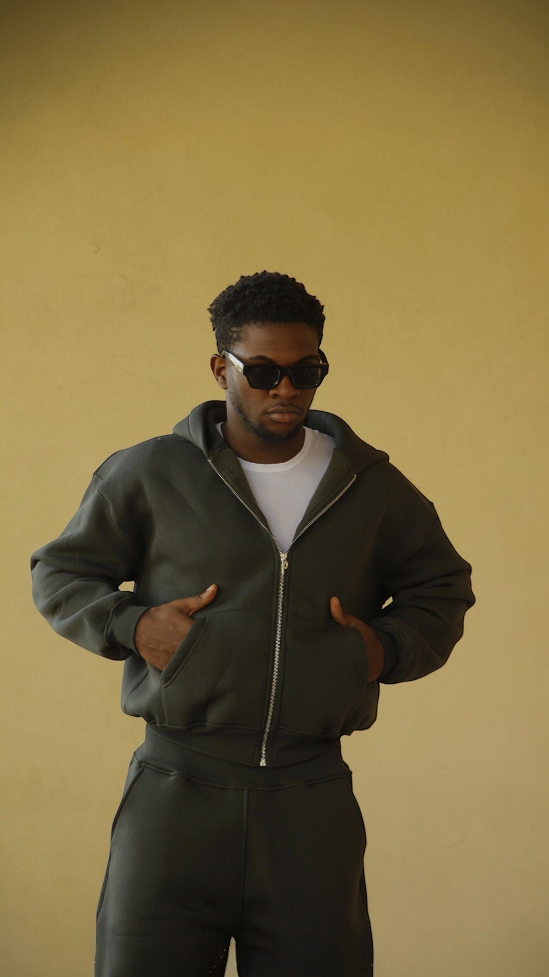 MILITARY GREEN ZIP HOODIE