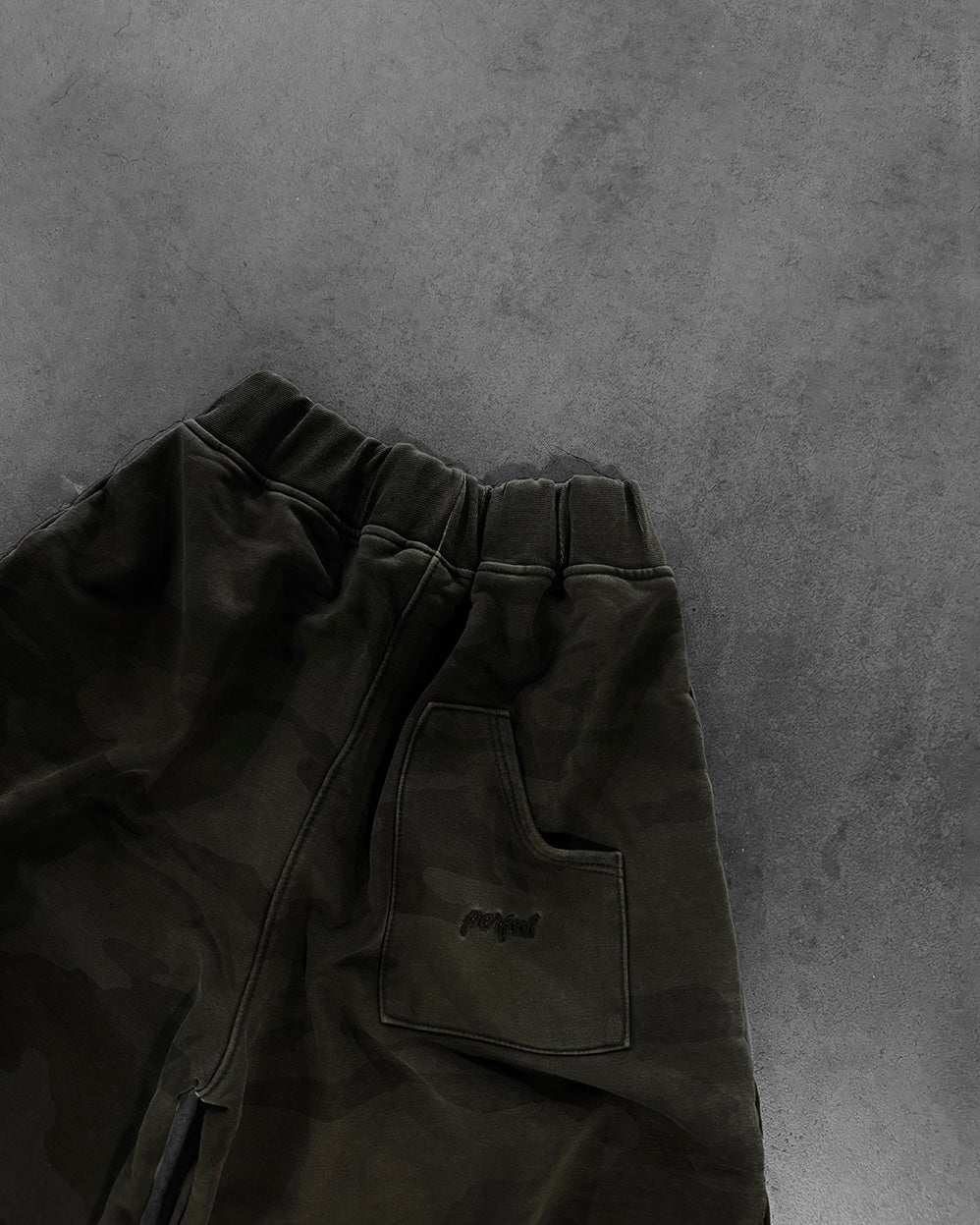 MILITARY GREEN CAMO SHORT