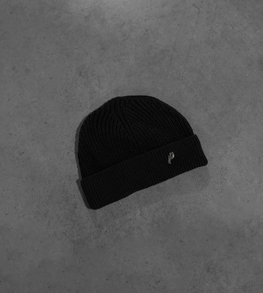 BLACK "P" BEANIE