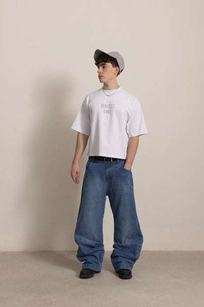 WHITE VIBES TEE