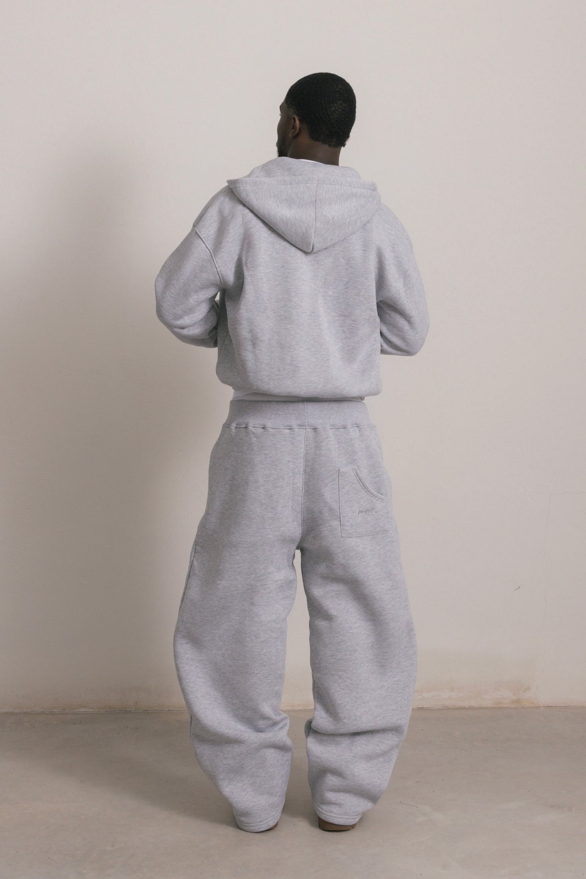 SWEAT À CAPUCHE ZIPPÉ GRIS