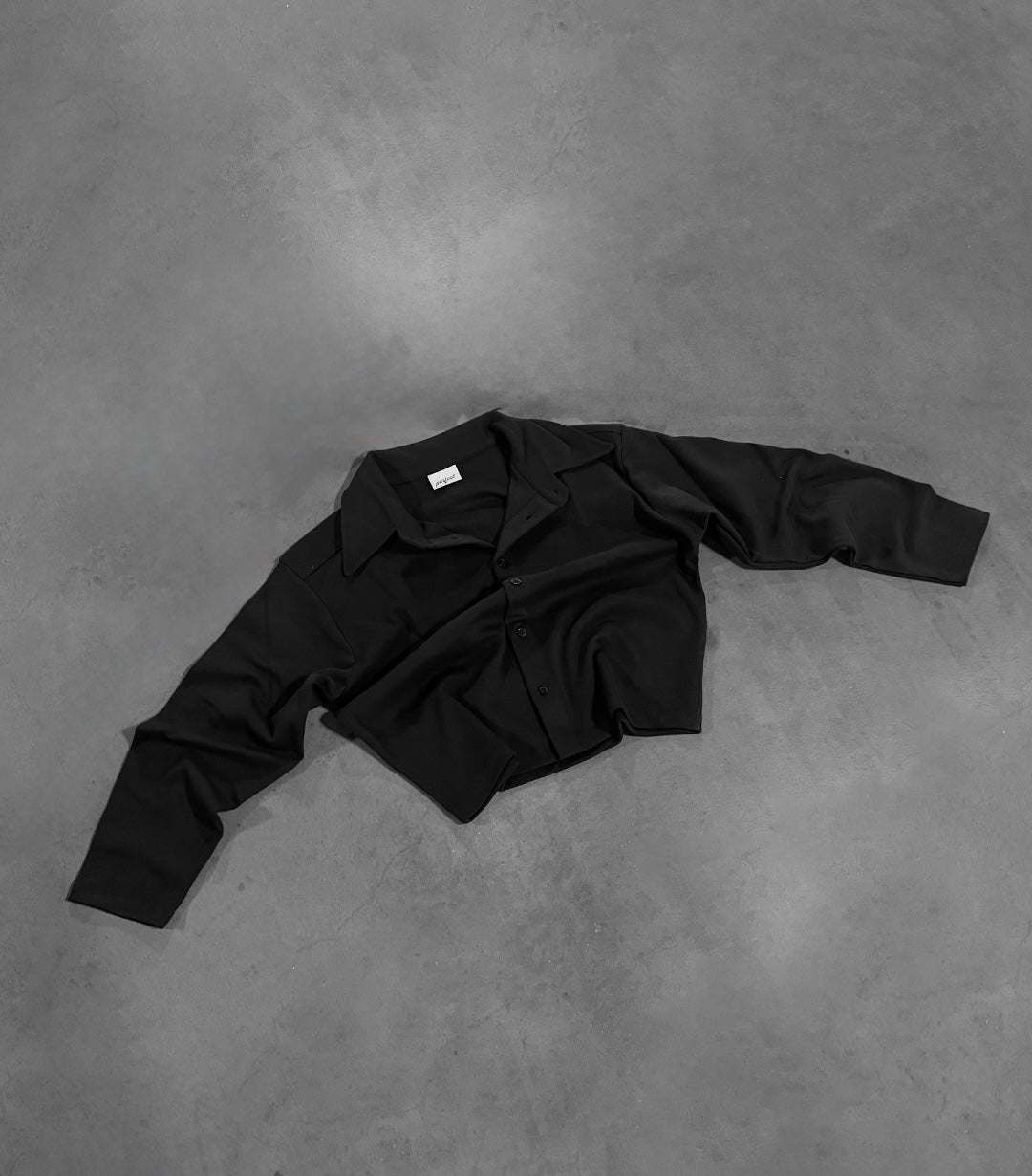 BLACK FLOW SHIRT