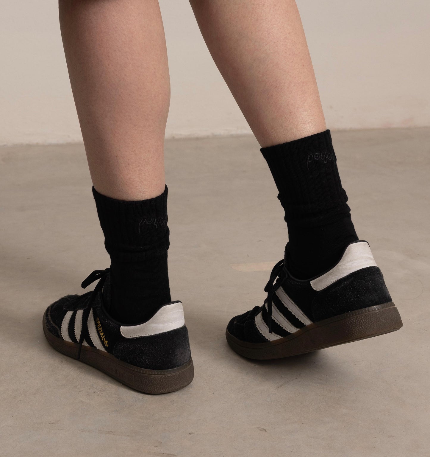 BLACK PERFECT SOCKS
