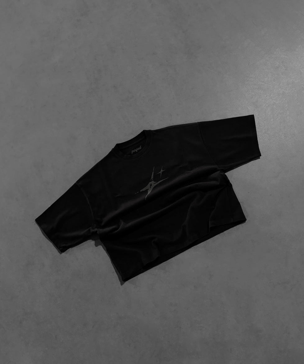 BLACK "P" STAR TEE