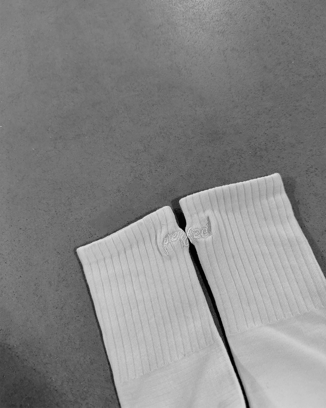 WHITE PERFECT SOCKS