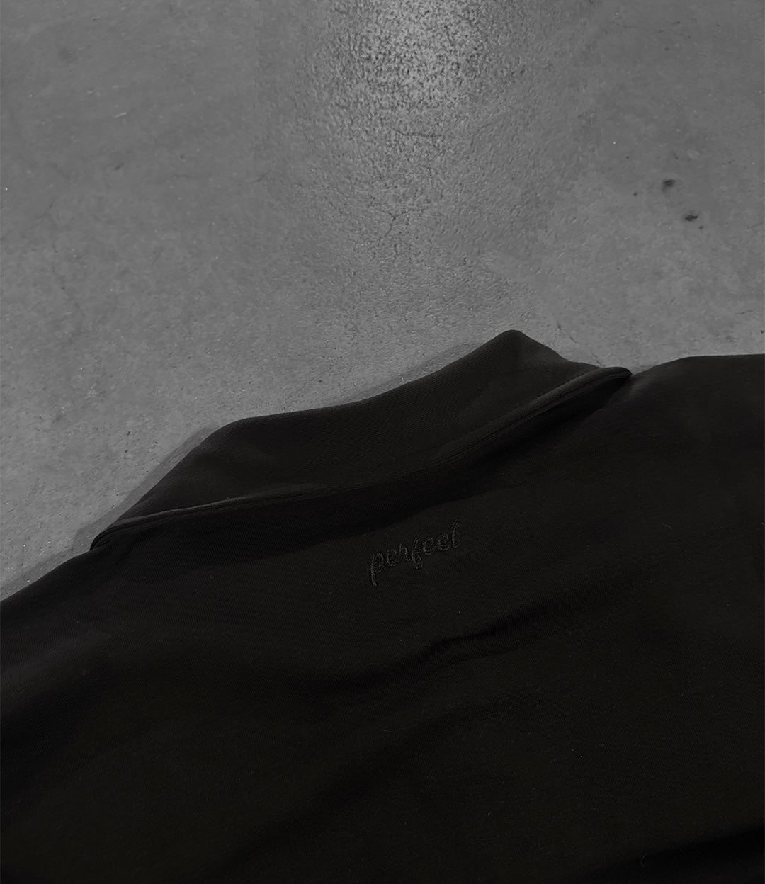 BLACK FLOW SHIRT