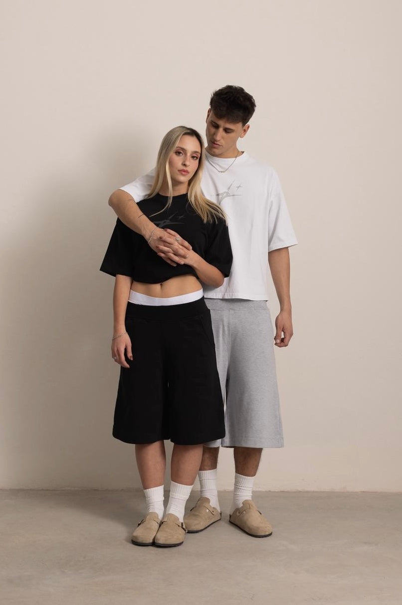 WHITE "P" STAR TEE