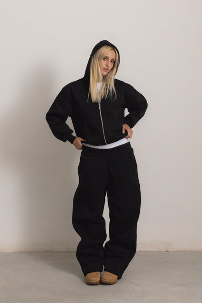 BLACK ZIP HOODIE