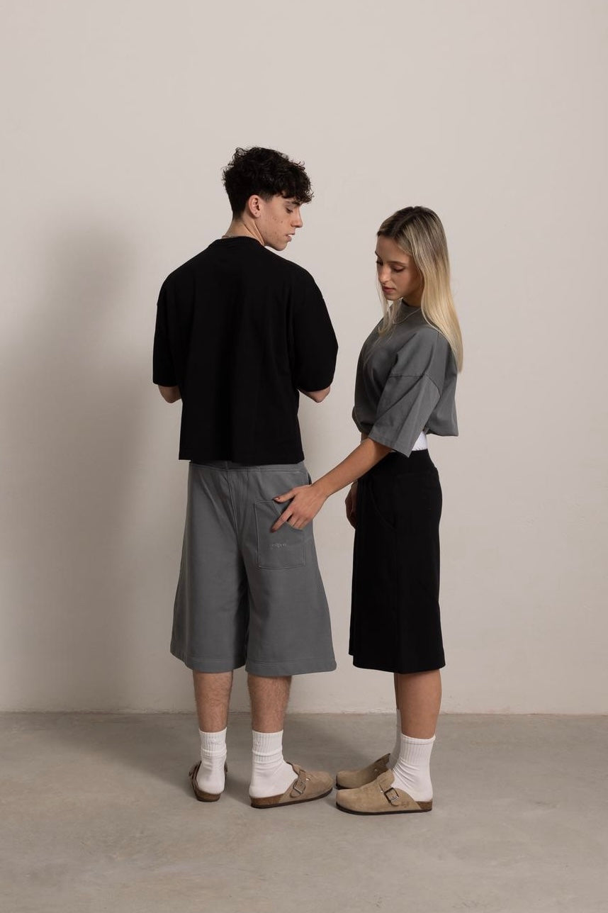 BLACK EVERYDAY SHORTS