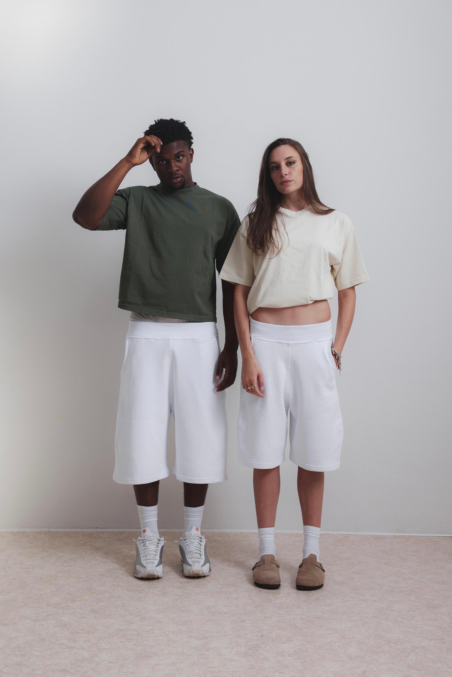 LIGHT SAND EVERYDAY TEE