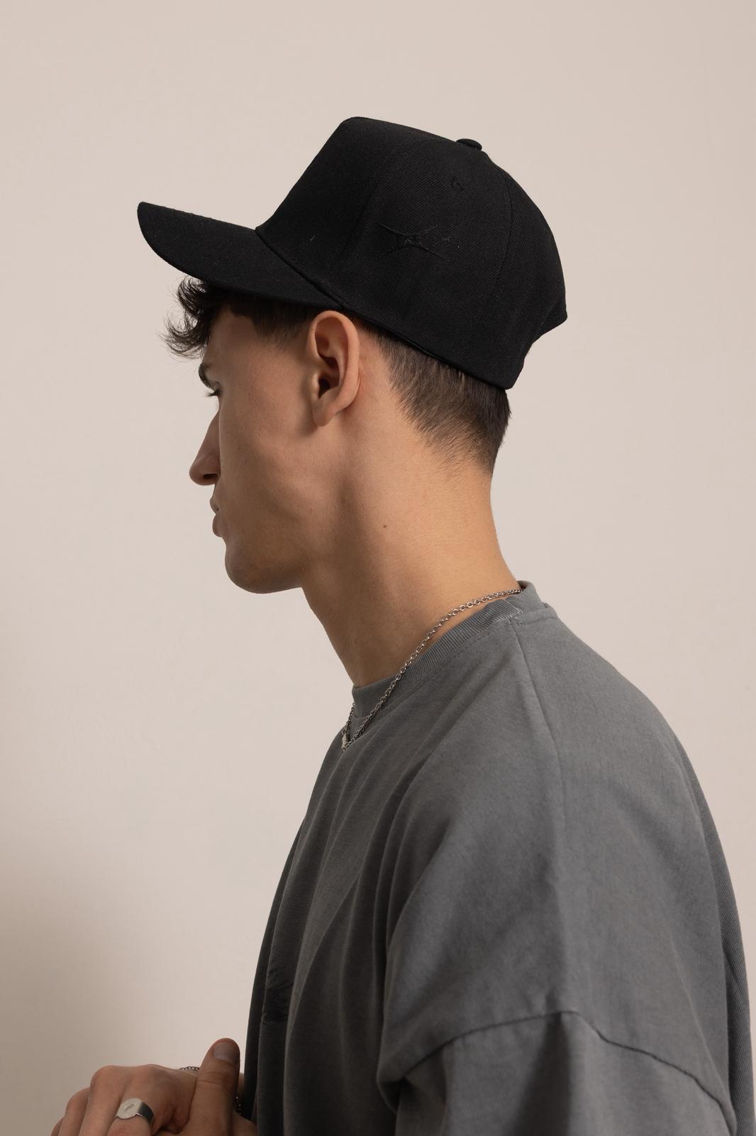 BLACK PERFECT CAP