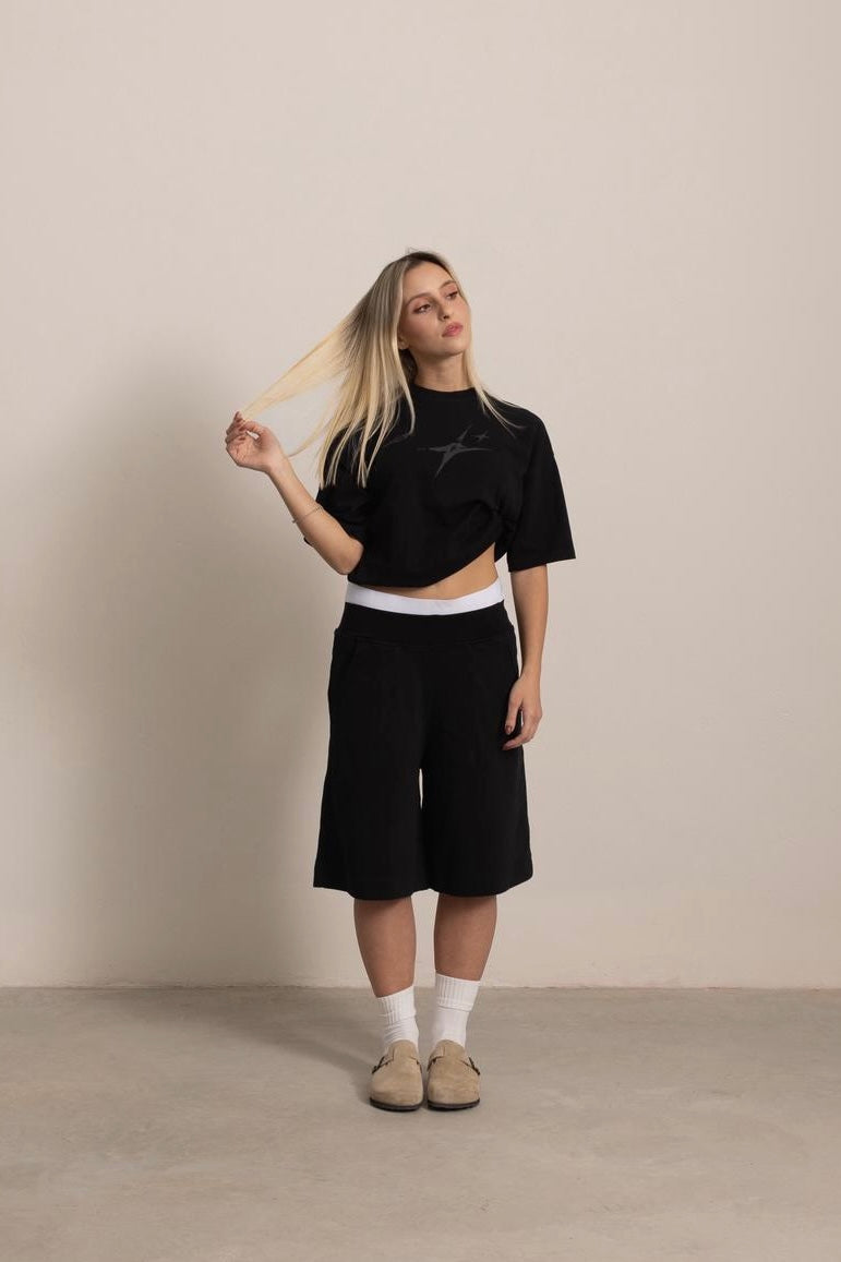 BLACK "P" STAR TEE