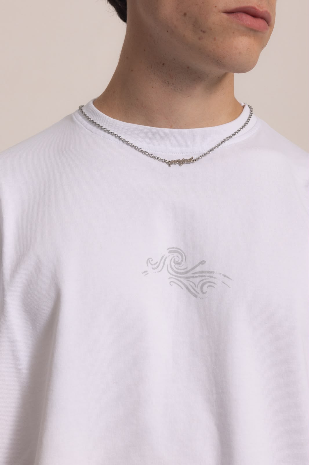 WHITE "P" WAVE TEE