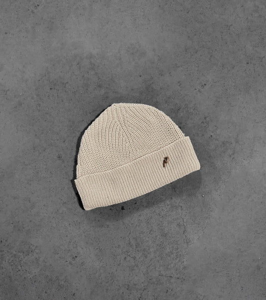 CREAM "P" BEANIE