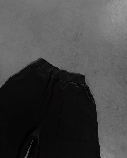 BLACK EVERYDAY SHORTS