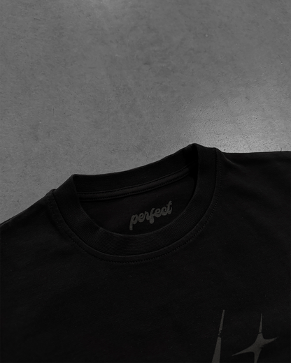 BLACK "P" STAR TEE