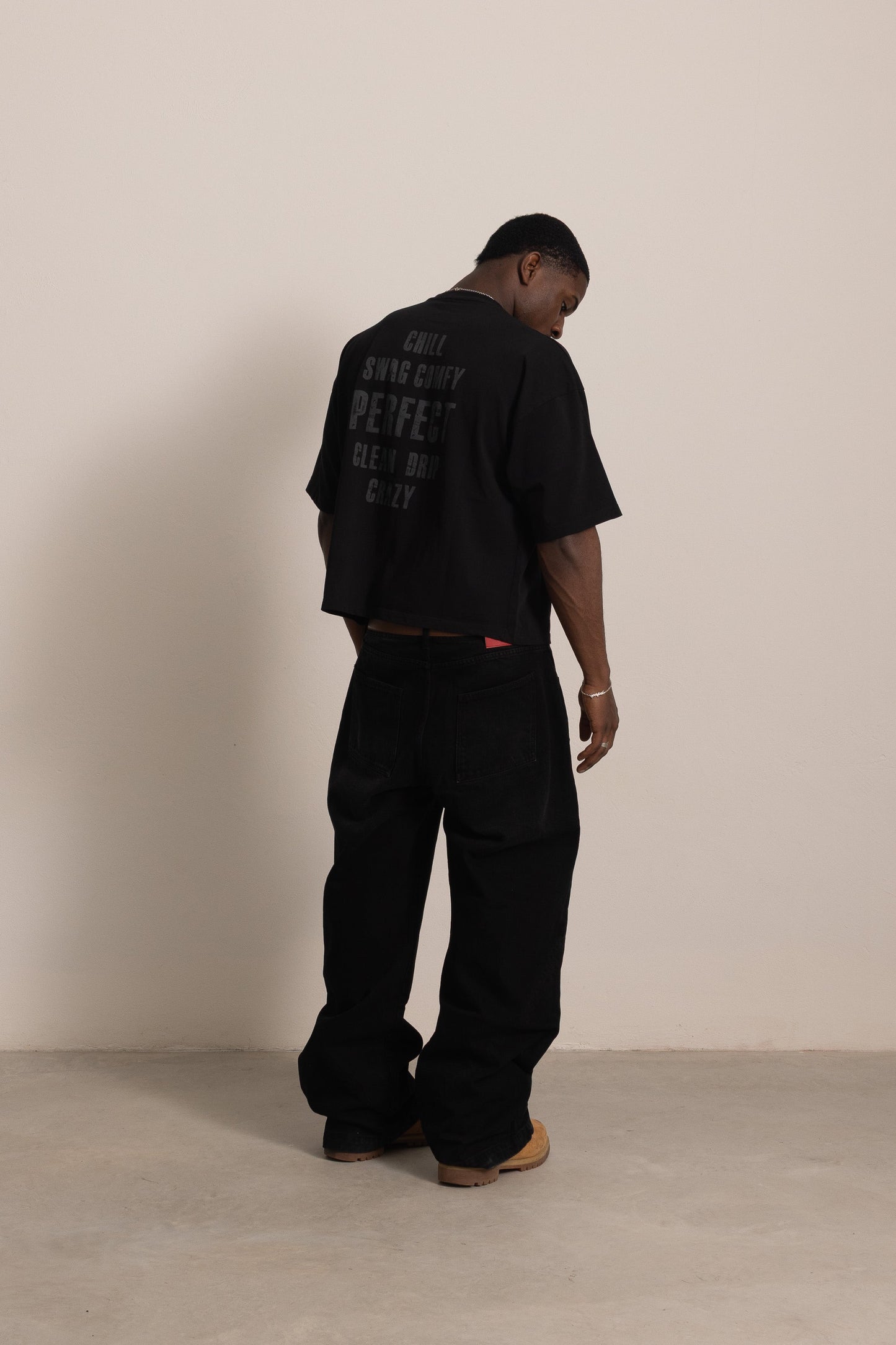 CARBON BLACK "P" LINES DENIM JEANS