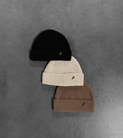 BLACK "P" BEANIE