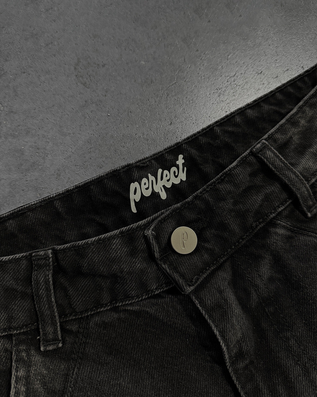 CARBON BLACK LINES DENIM JEANS