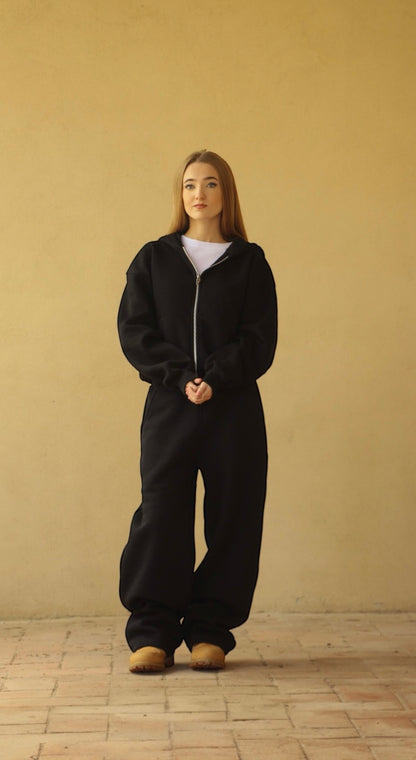 BLACK ZIP HOODIE
