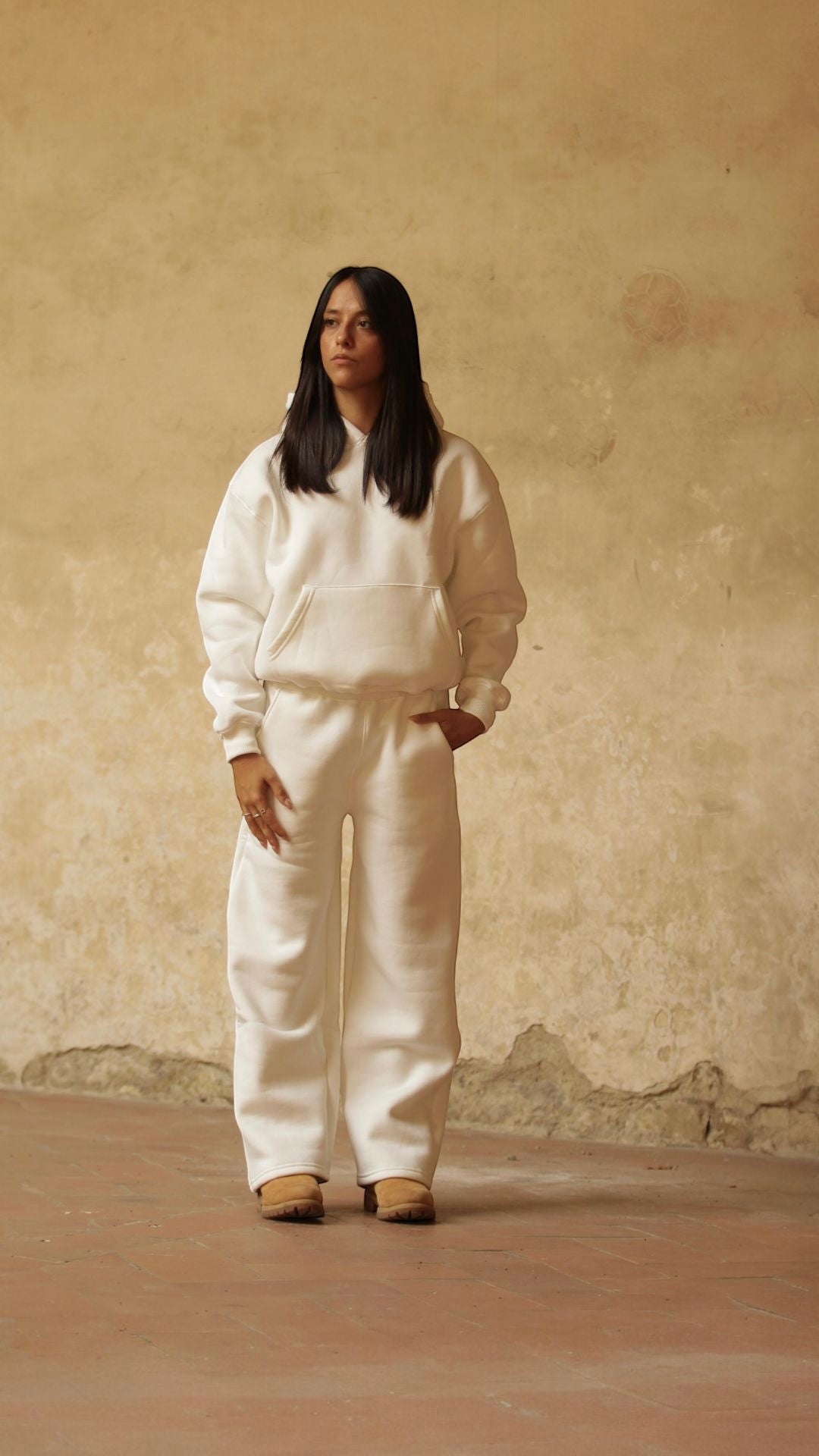 CREAM HOODIE