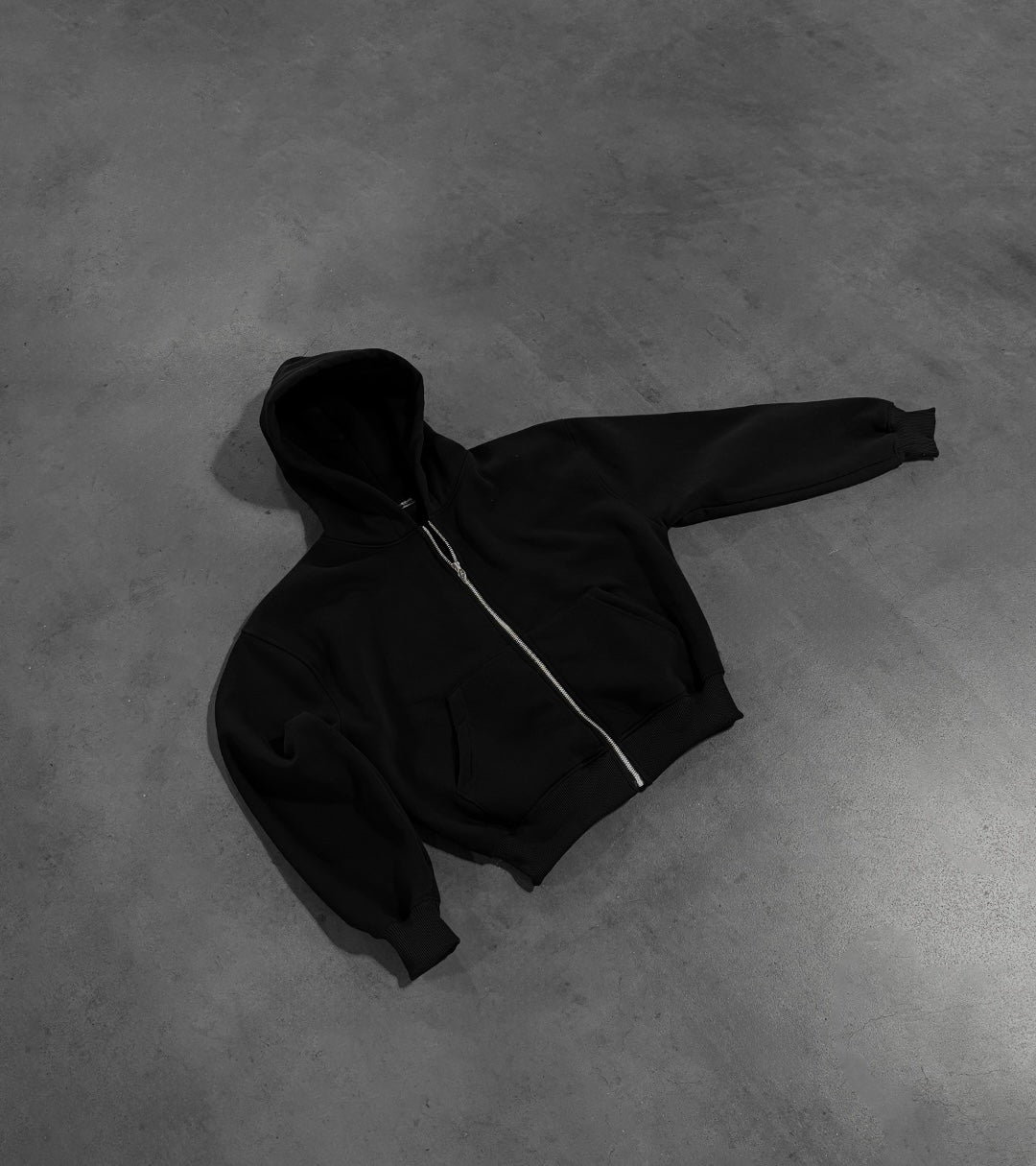 BLACK ZIP HOODIE